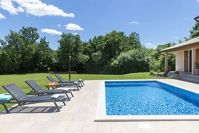 Villa Flora Krsan