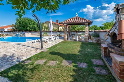 Villa Mirela