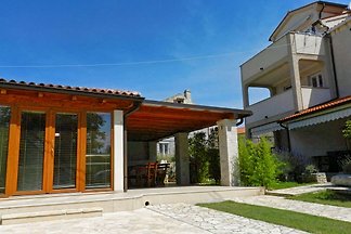 Pula Vinkuran, Jakara Casa