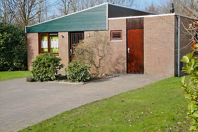 Bungalow in het park Breezand 2