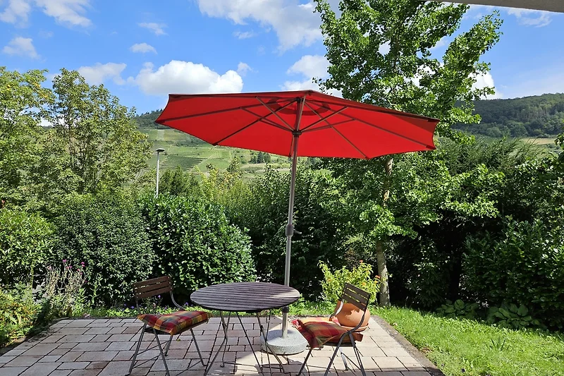 Schöner Außenbereich in idyllischer, grüner Umgebung.