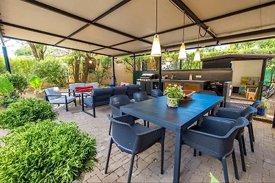 Lidija–Privatpool,3 Ferienwohnungen