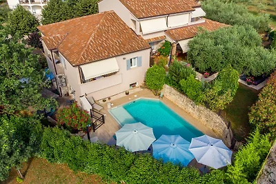 Lidija–Privatpool,3 Ferienwohnungen