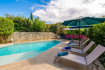 Lidija–Privatpool,3 Ferienwohnungen