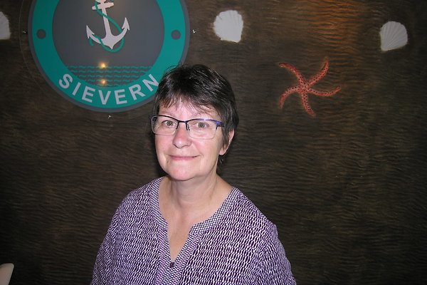 Mrs. R. Sievern Mrs. R. Sievern