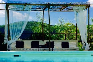 Grosse PoolVilla in Umbrien