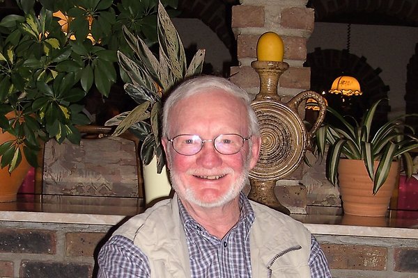 <span style="font-size:smaller;">Compañía Wohnen im Strohhaus</span><br> Sig. B. Hein <span style="font-size:smaller;">Compañía Wohnen im Strohhaus</span><br> Sig. B. Hein