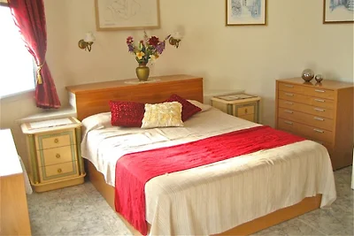 VILLA DORA HUTG 17523