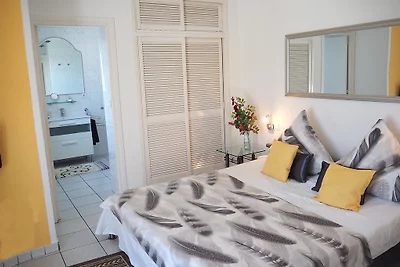 VILLA CALIFORNIA, HUTG 002.861
