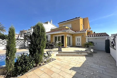 VILLA BELLEVUE m. prive zwembad