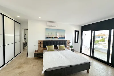 VILLA LIFESTYLE