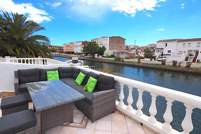 Casa Cap Ras con piscina e posto barca