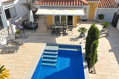 VILLA BELLEVUE m. prive zwembad