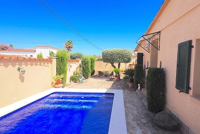 VILLA ROMANTICA