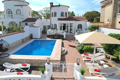 VILLA  ADMIRAL