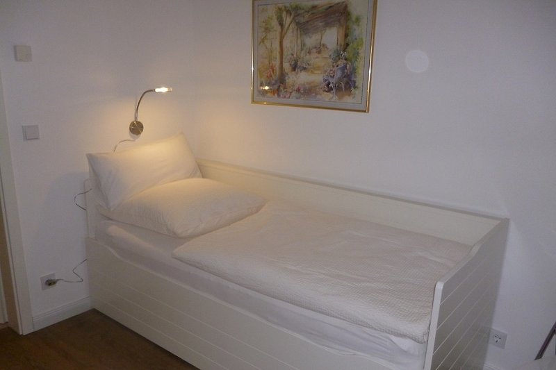 Schlafzimmer 2 mit ausziehbarem Doppelbett