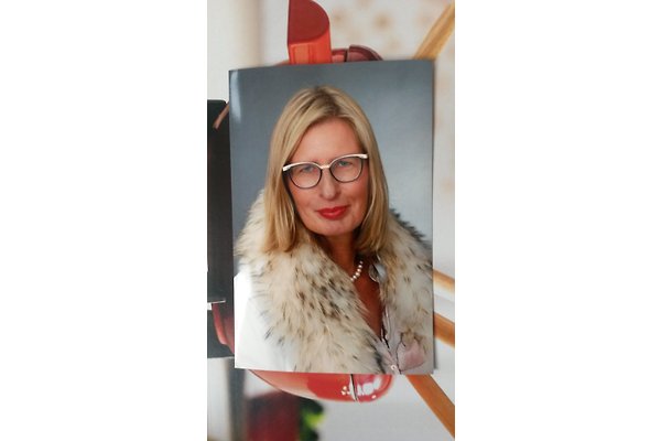 Frau A. Zies Frau A. Zies