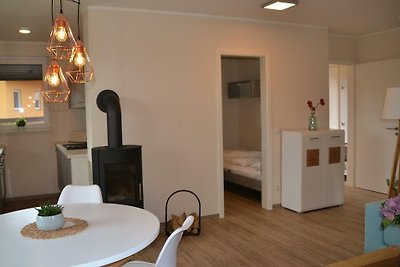 U15 EG - Charmante Ferienwohnung am See mit K...