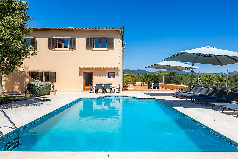 Ferienhaus mit Pool