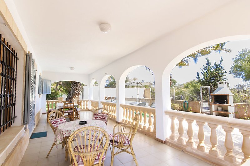 whether a leisurely breakfast or a barbecue - the terrace is the ideal place for both