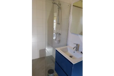 Paal 75 eingezäunt max  6 P,  Sauna