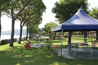 Front Lake Resort Le Corti del Lago Dreizimme...
