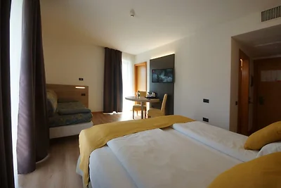 Residenz Ambassador Suite Studio 3 Mono