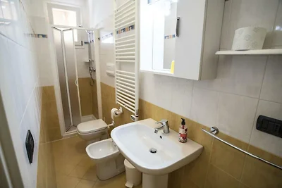 Residenz Karina Dreizimmer-Ferienhaus Villa...