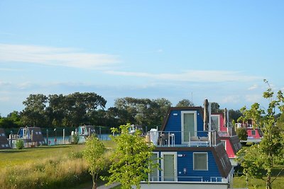 Marina Azzurra Resort Houseboat Garden