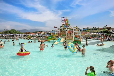 Feriendorf Cisano San Vito Dreizimmer-Bungalo...