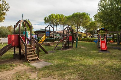 Ferienpark Garda Village - Maxicaravan Presti...
