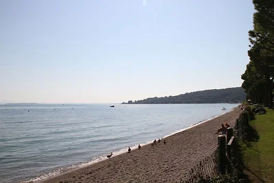 Front Lake Resort Le Corti del Lago Dreizimme...