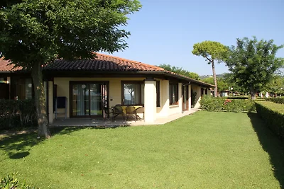 Front Lake Resort Le Corti del Lago Dreizimme...