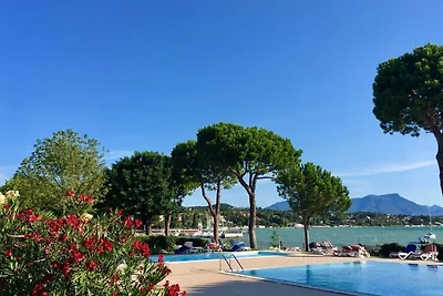 Front Lake Resort Le Corti del Lago Dreizimme...