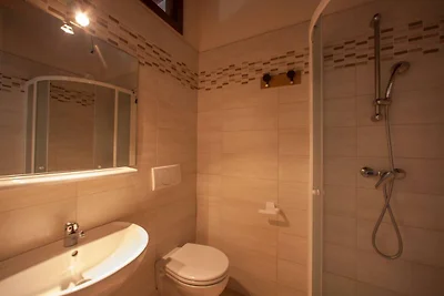 Ferienpark Garda Village Dreizimmer-Bungalow ...