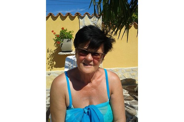 Frau S. Jakupovic Frau S. Jakupovic