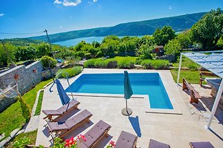 Villa Targeto mit Meerblick