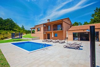 Villa Mirna