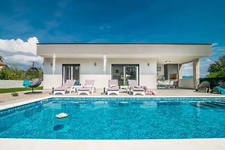 Villa Romantica