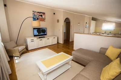 Villa Gialla