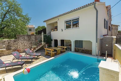 Villa Kris