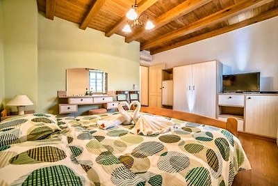 Tierfreundliche Villa Bubani