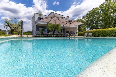 Villa Superiore in Tinjan