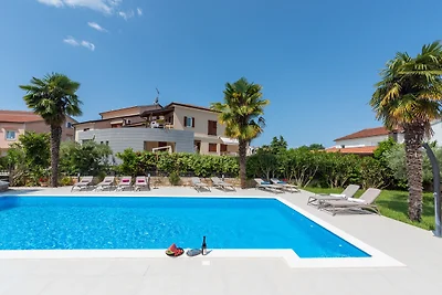 Vacanza Speranza con piscina