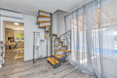 Holiday House Krase