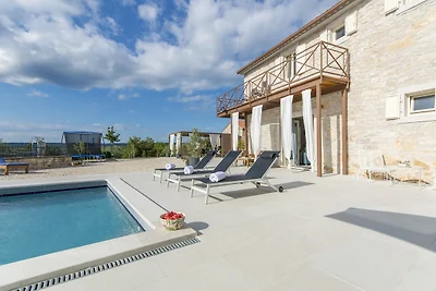 Villa Famiglia