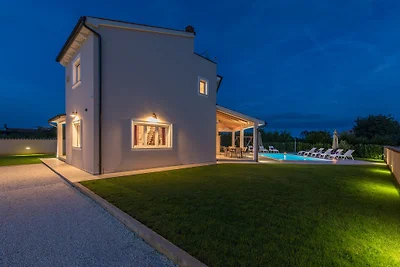 Villa Magica
