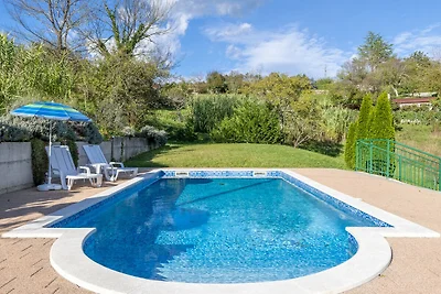 App Maria Buzet with shared pool