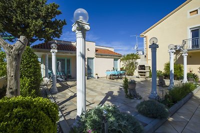 Villa Mary