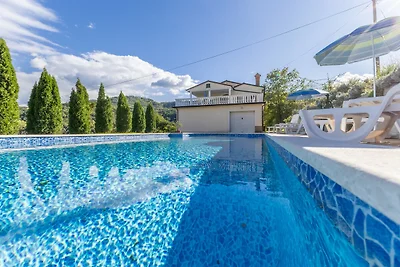 App Maria Buzet with shared pool